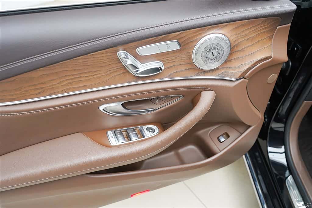 Mercedes-Benz E-Class, 2016 6