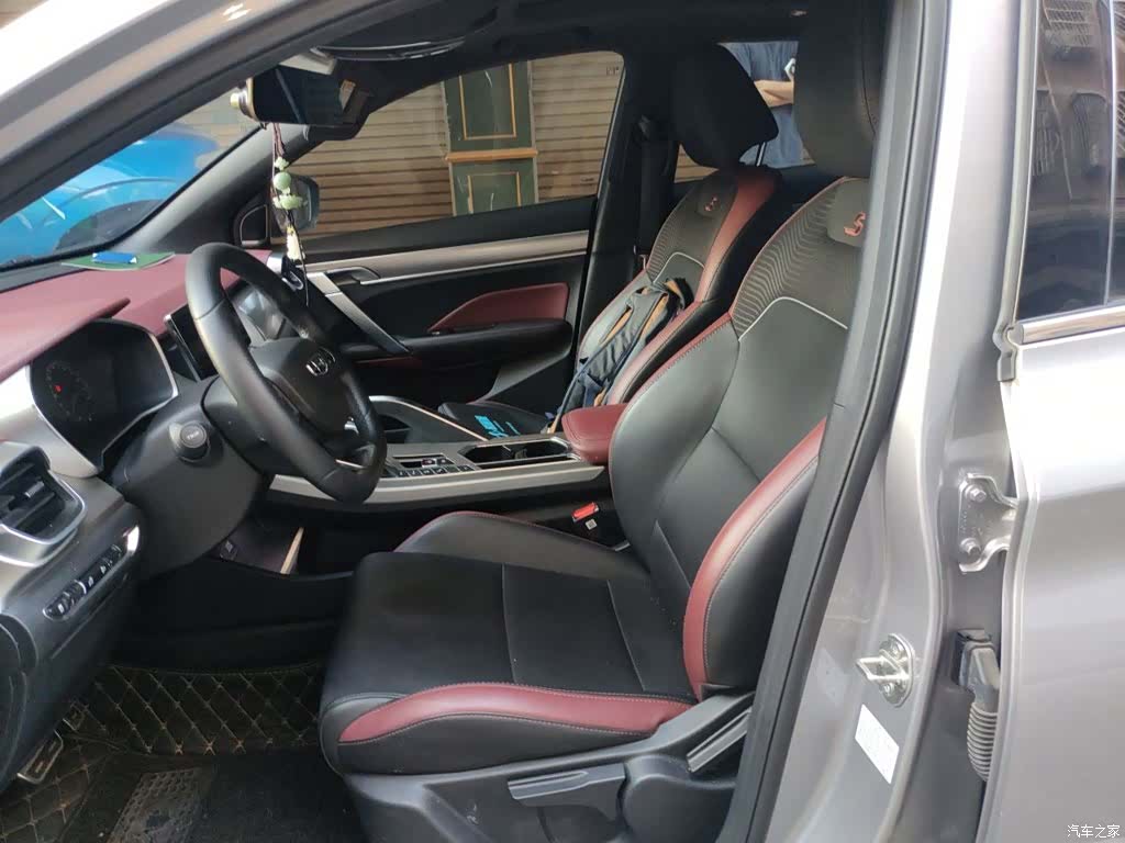 Geely Coolray, 2021 12