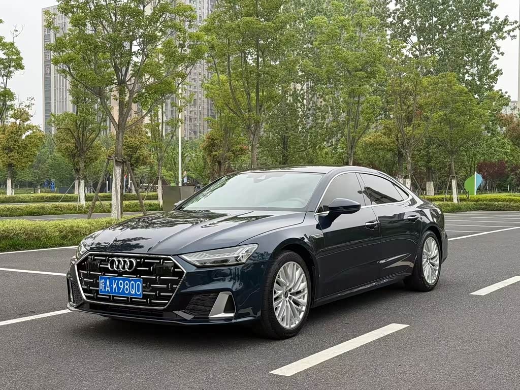 Audi A7L