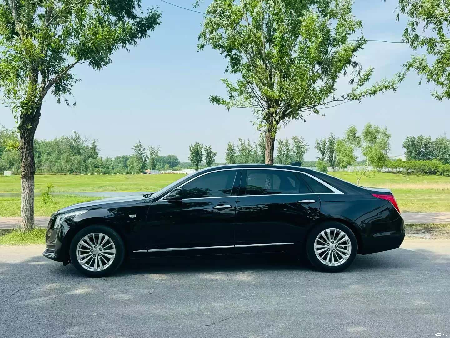 Cadillac CT6, 2016 9