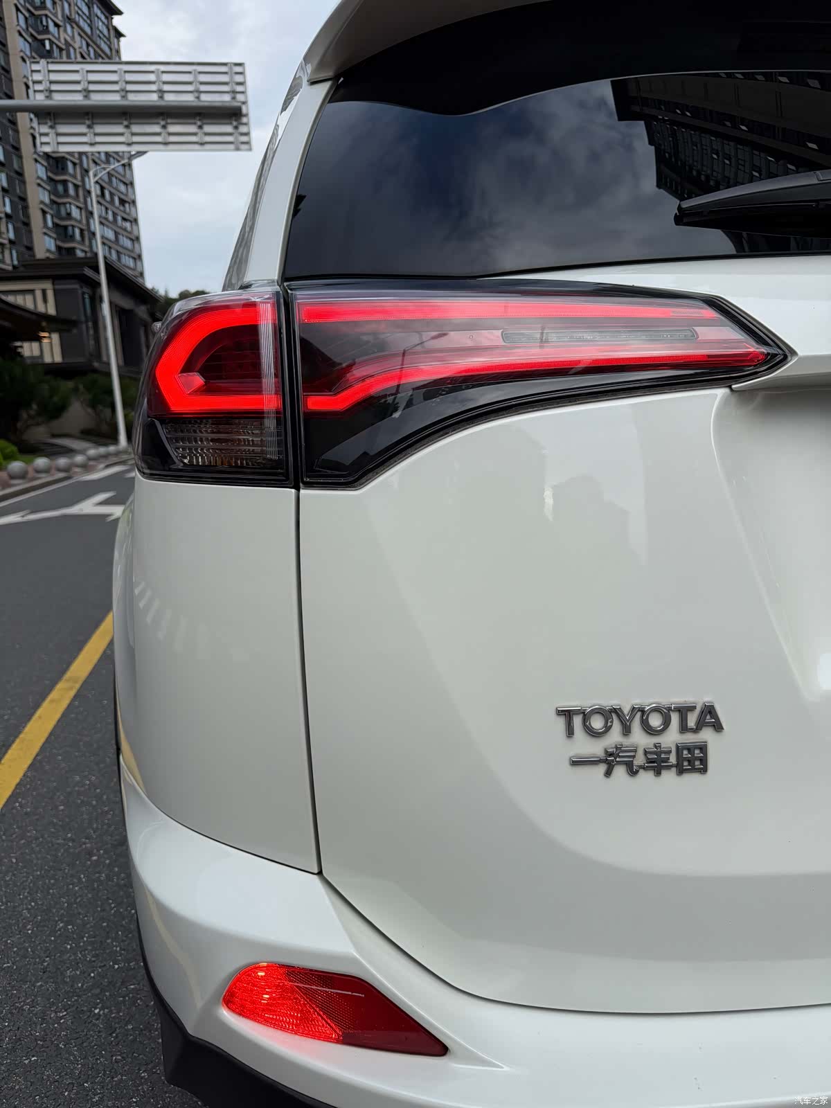 Toyota RAV4, 2017 10