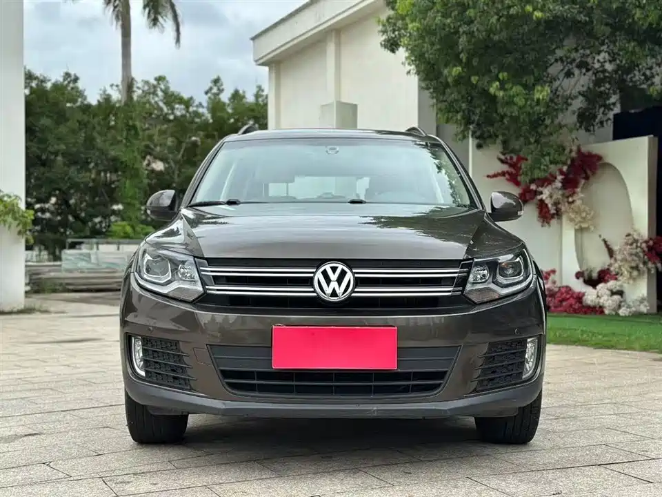 Volkswagen Tiguan Volkswagen Tiguan
