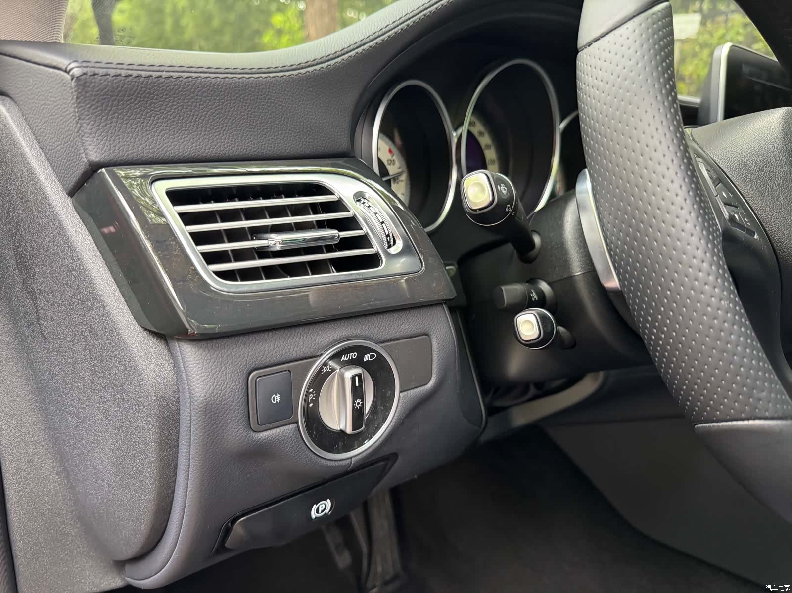 Mercedes-Benz CLS, 2015 9