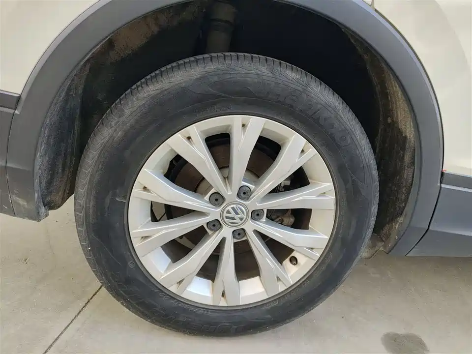 Volkswagen Tiguan L Volkswagen Tiguan L
