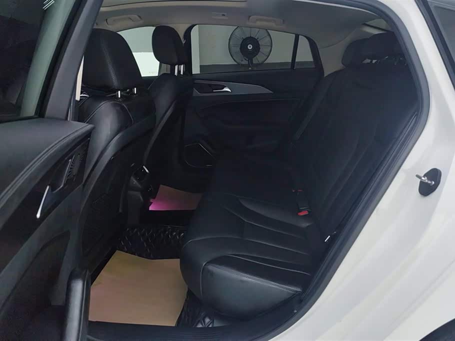Hongqi H5 Hongqi H5