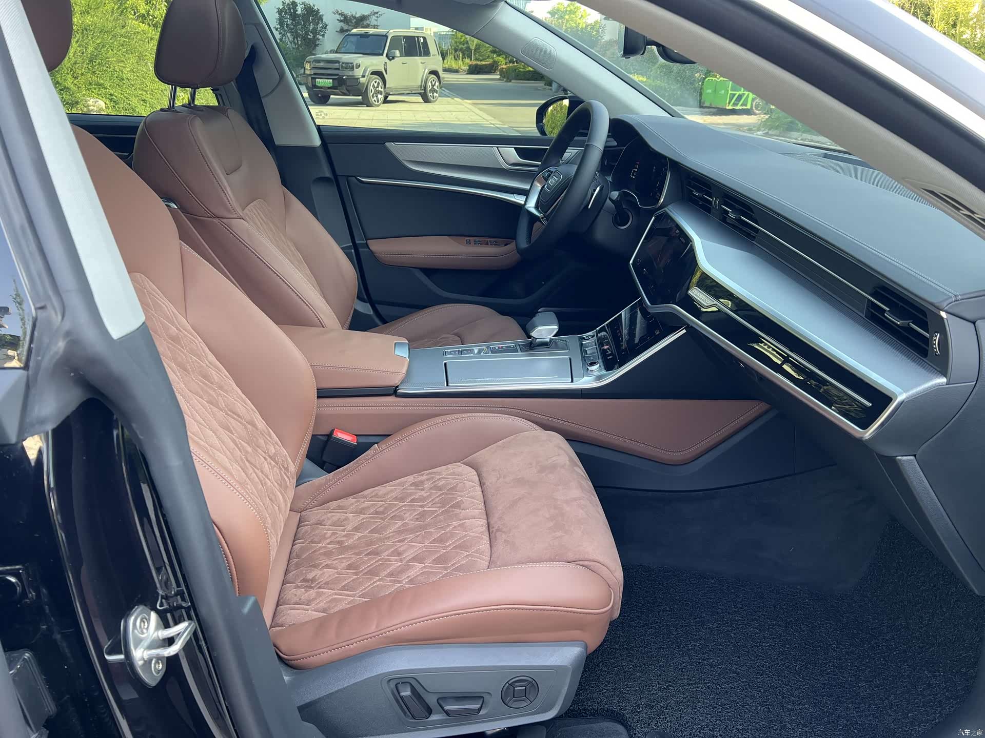 Audi A7L, 2024 17
