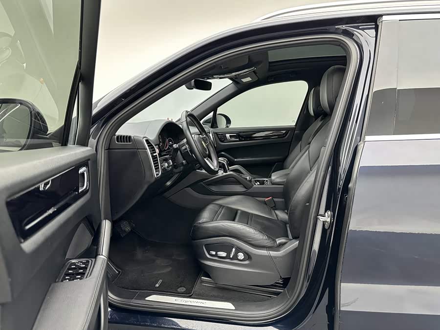 Porsche Cayenne 2018, фото 9