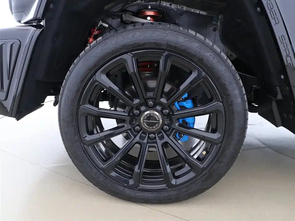 CrossBoundary Co-creation tank 300