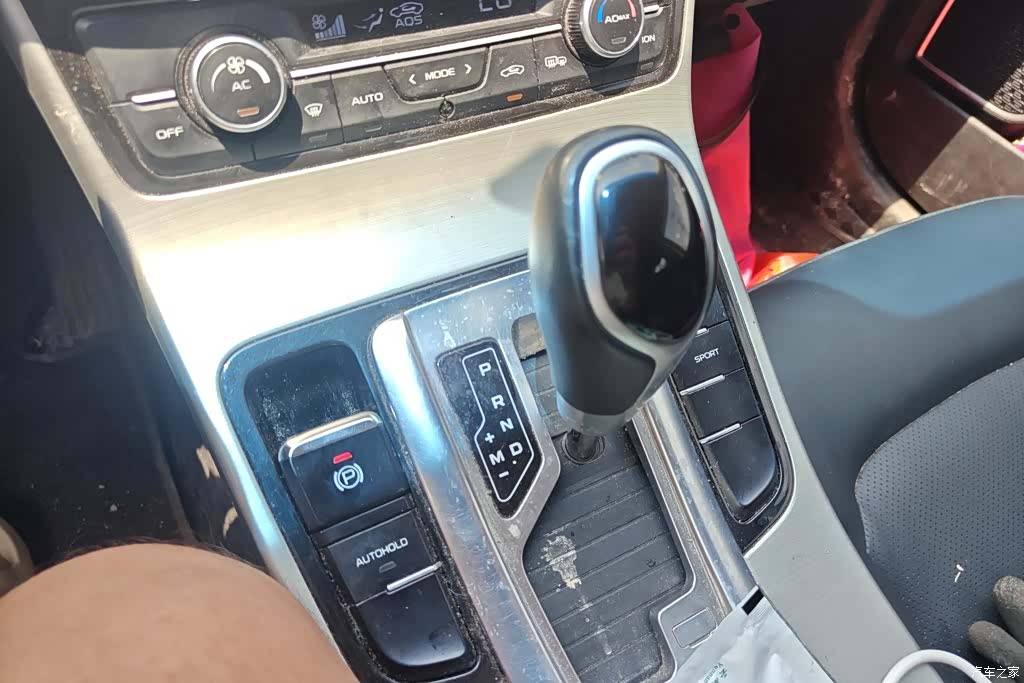 Geely Emgrand, 2017 16