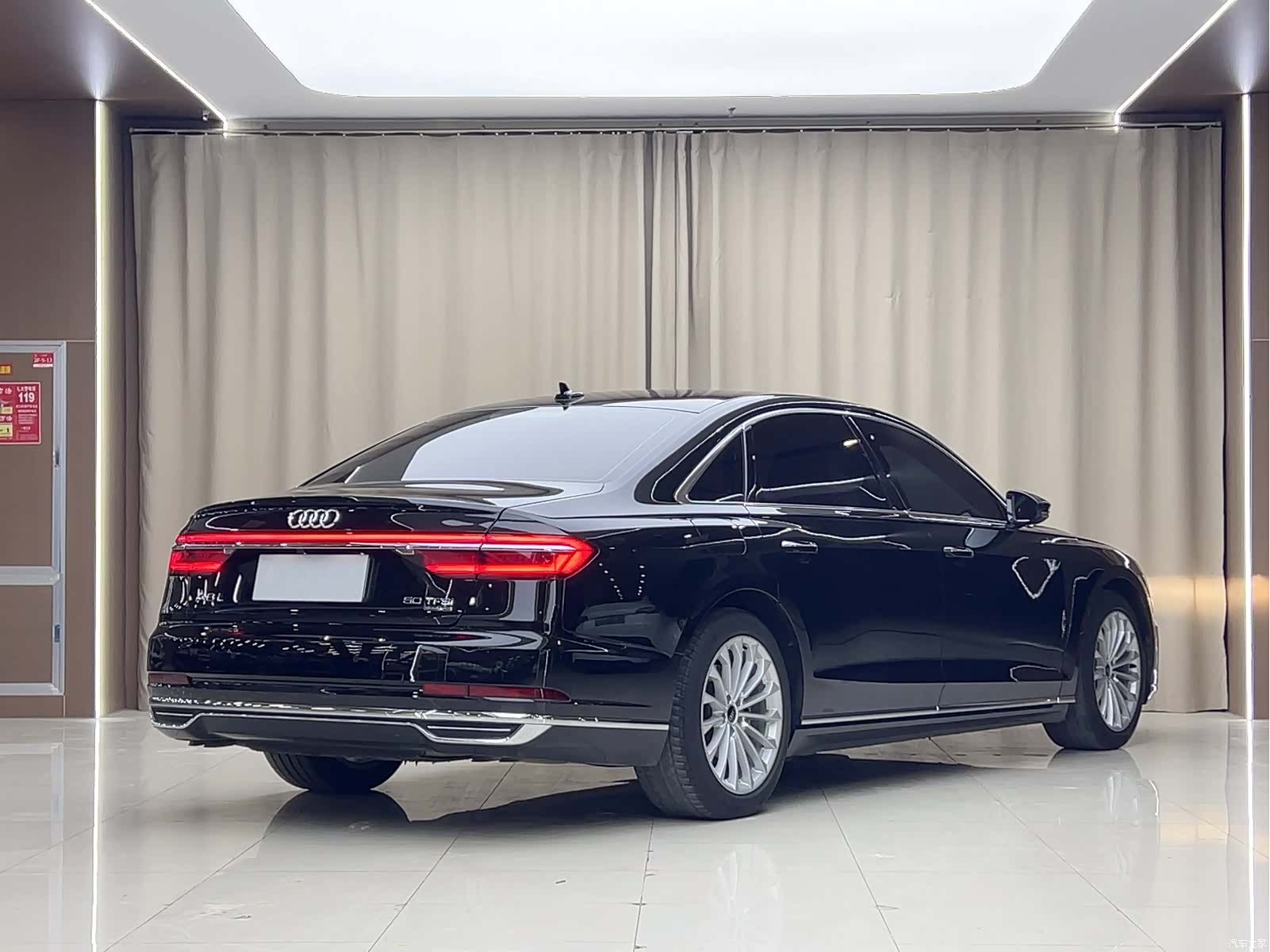 Audi A8L, 2022 16