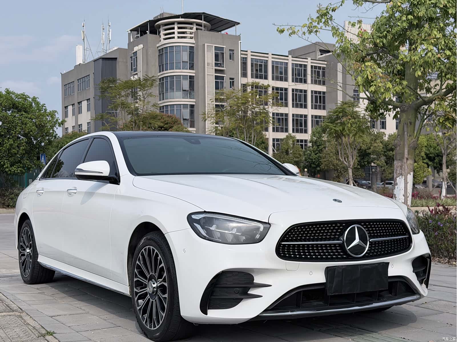 Mercedes-Benz E-Class, 2021 3