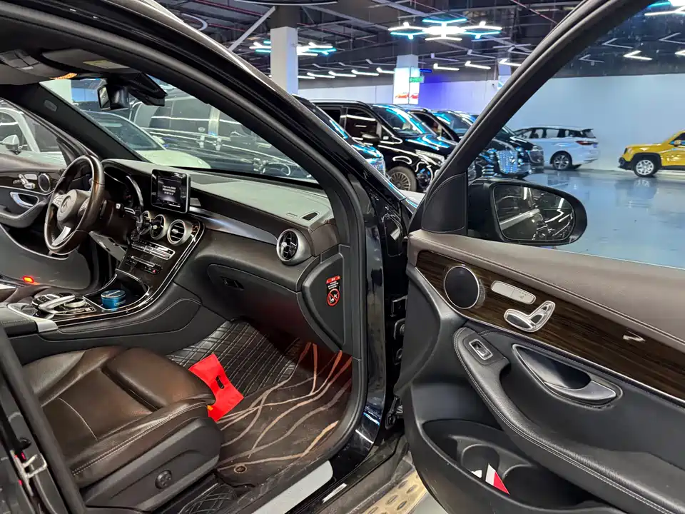 Mercedes-Benz GLC Mercedes-Benz GLC