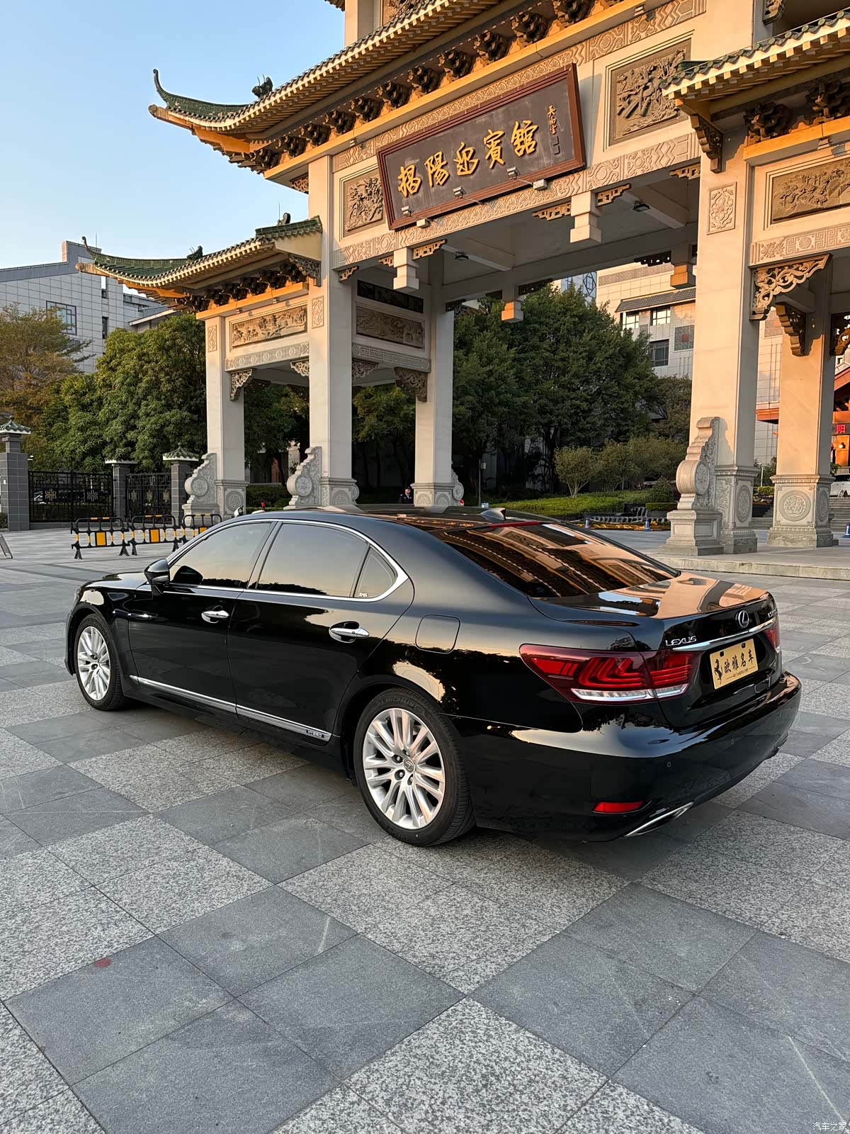 Lexus LS, 2014 все фото