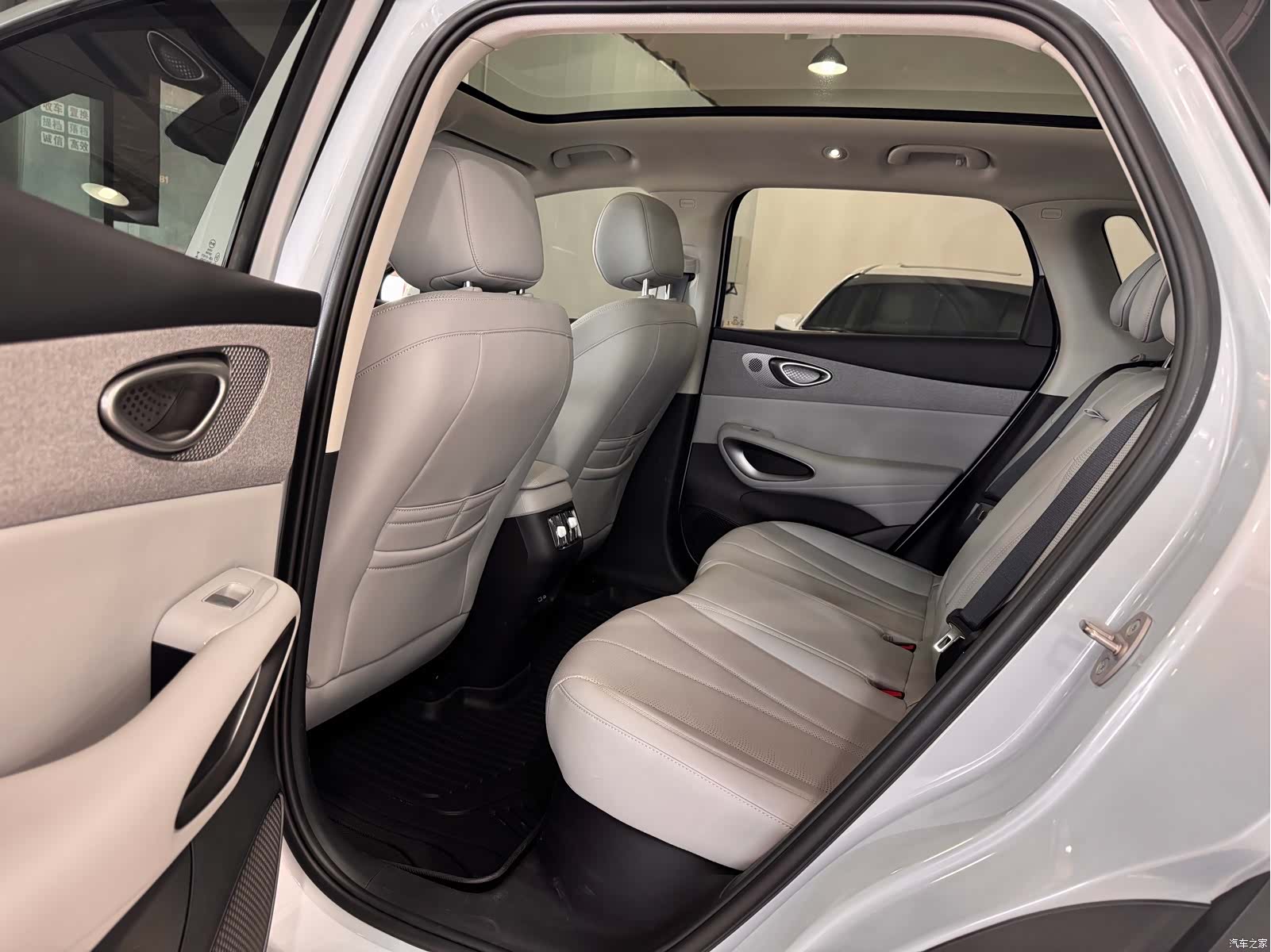 BYD HiAce, 2026 8