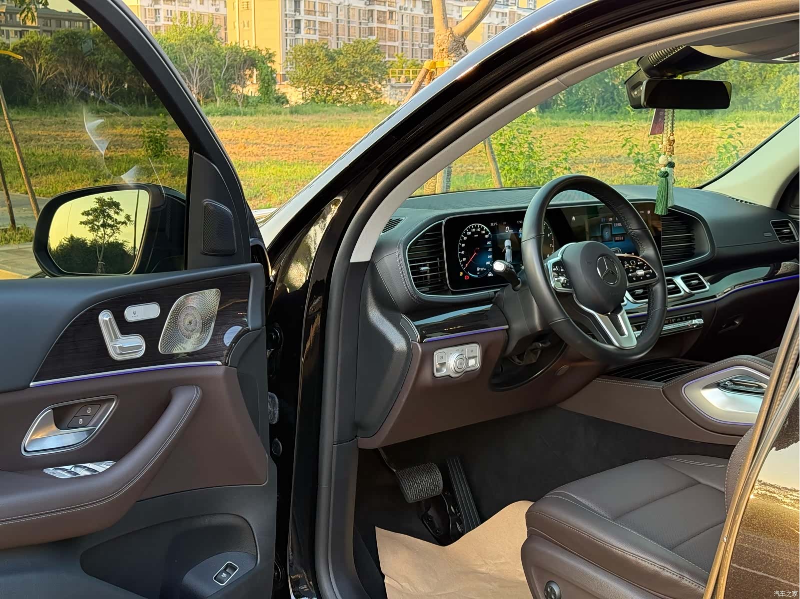 Mercedes-Benz GLE, 2023 все фото