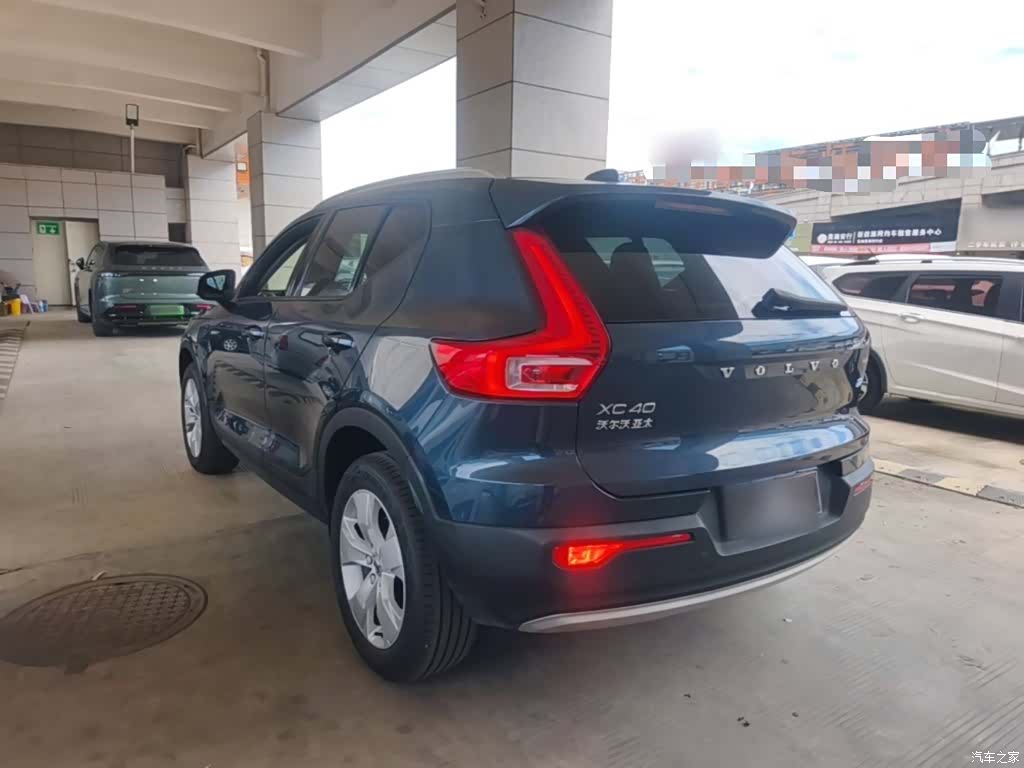 Volvo XC40, 2022 все фото