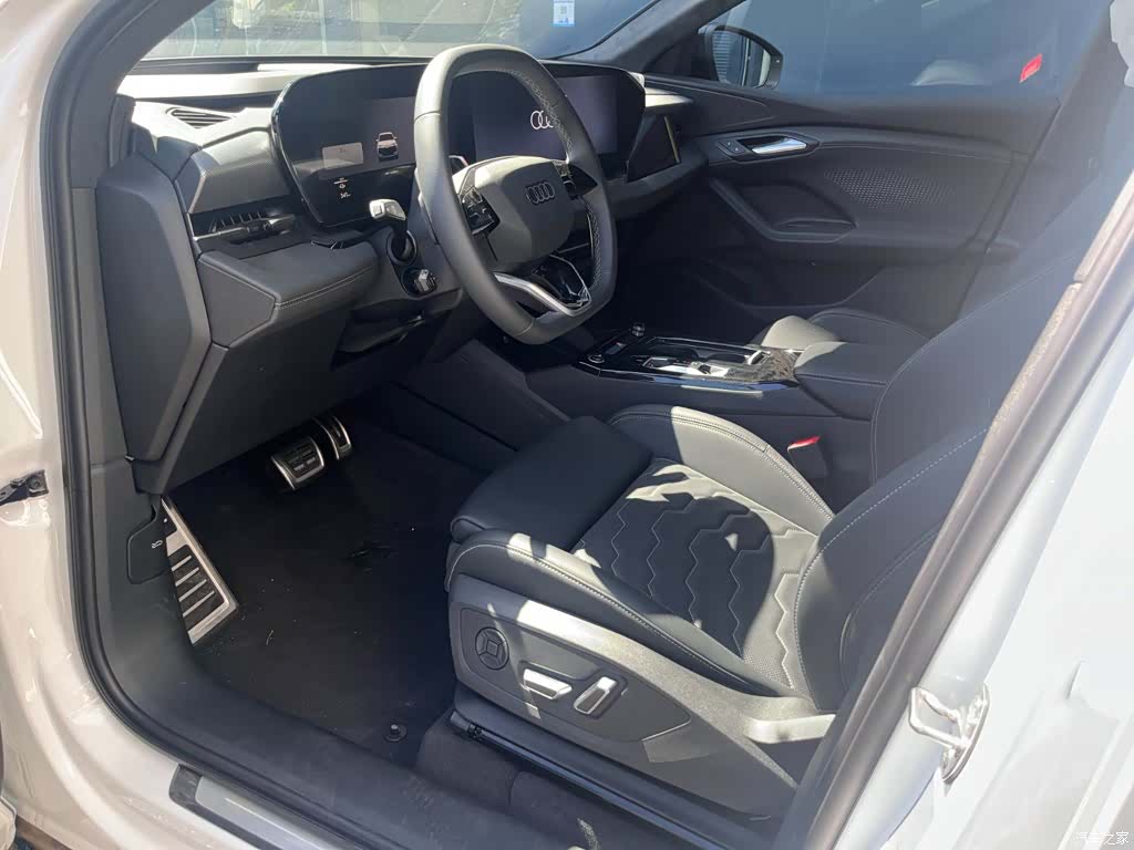 Audi e-tron, 2026 7