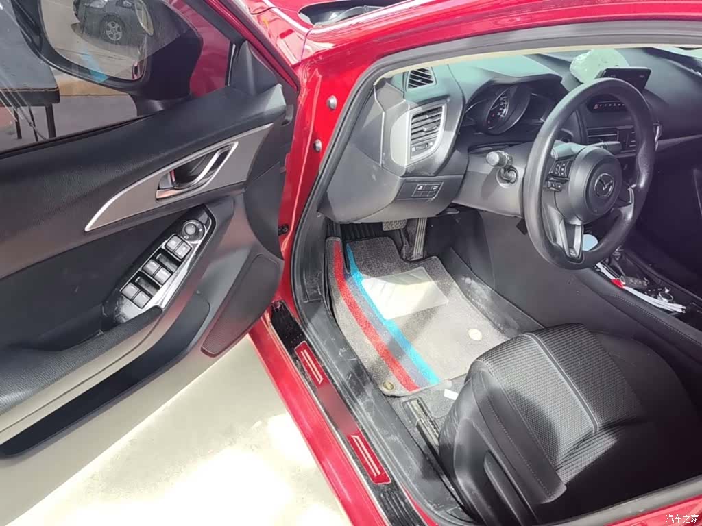Mazda Mazda3, 2018 16