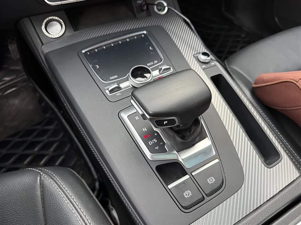 Audi Q5L Audi Q5L