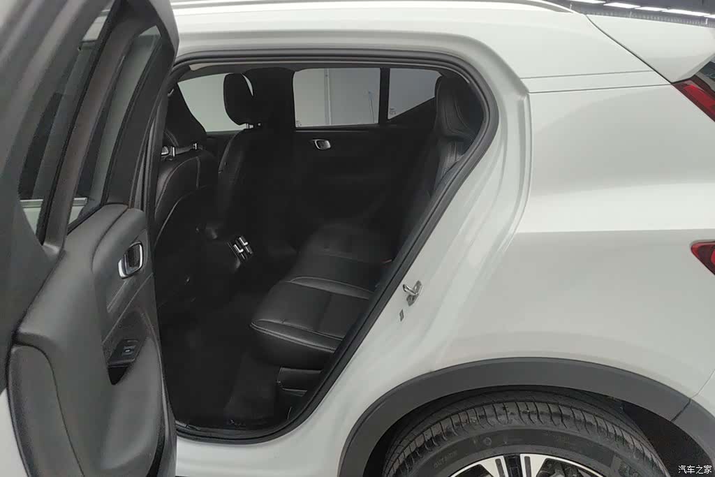 Volvo XC40, 2021 11