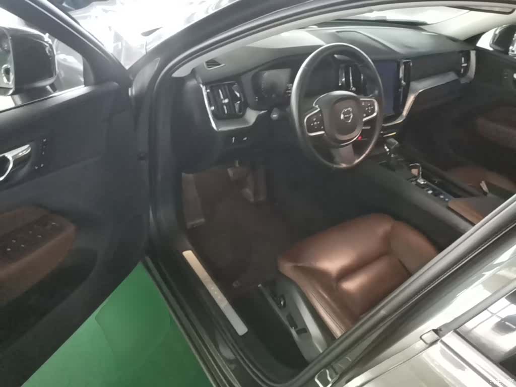 Volvo XC60, 2018 16