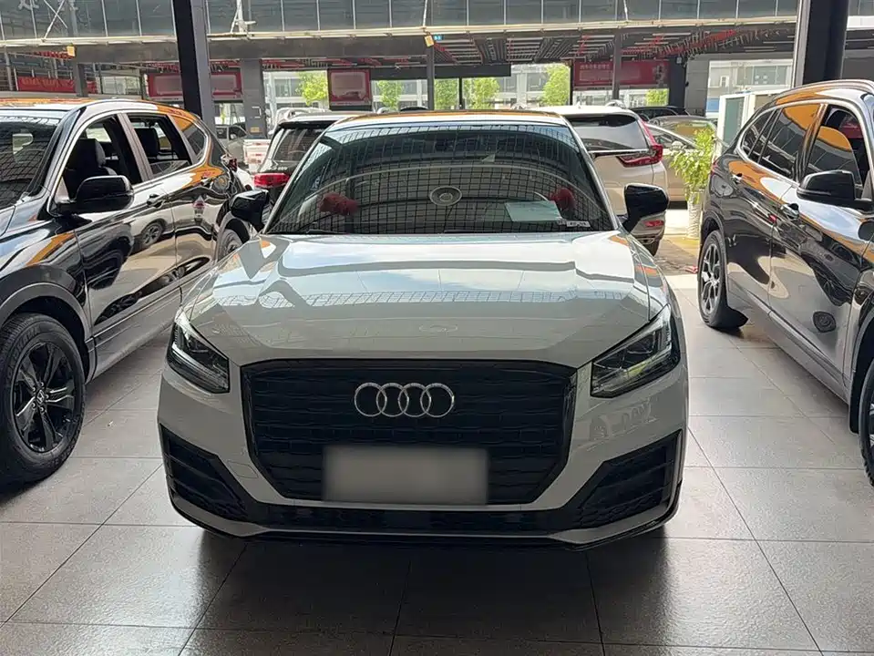 Audi Q2L Audi Q2L
