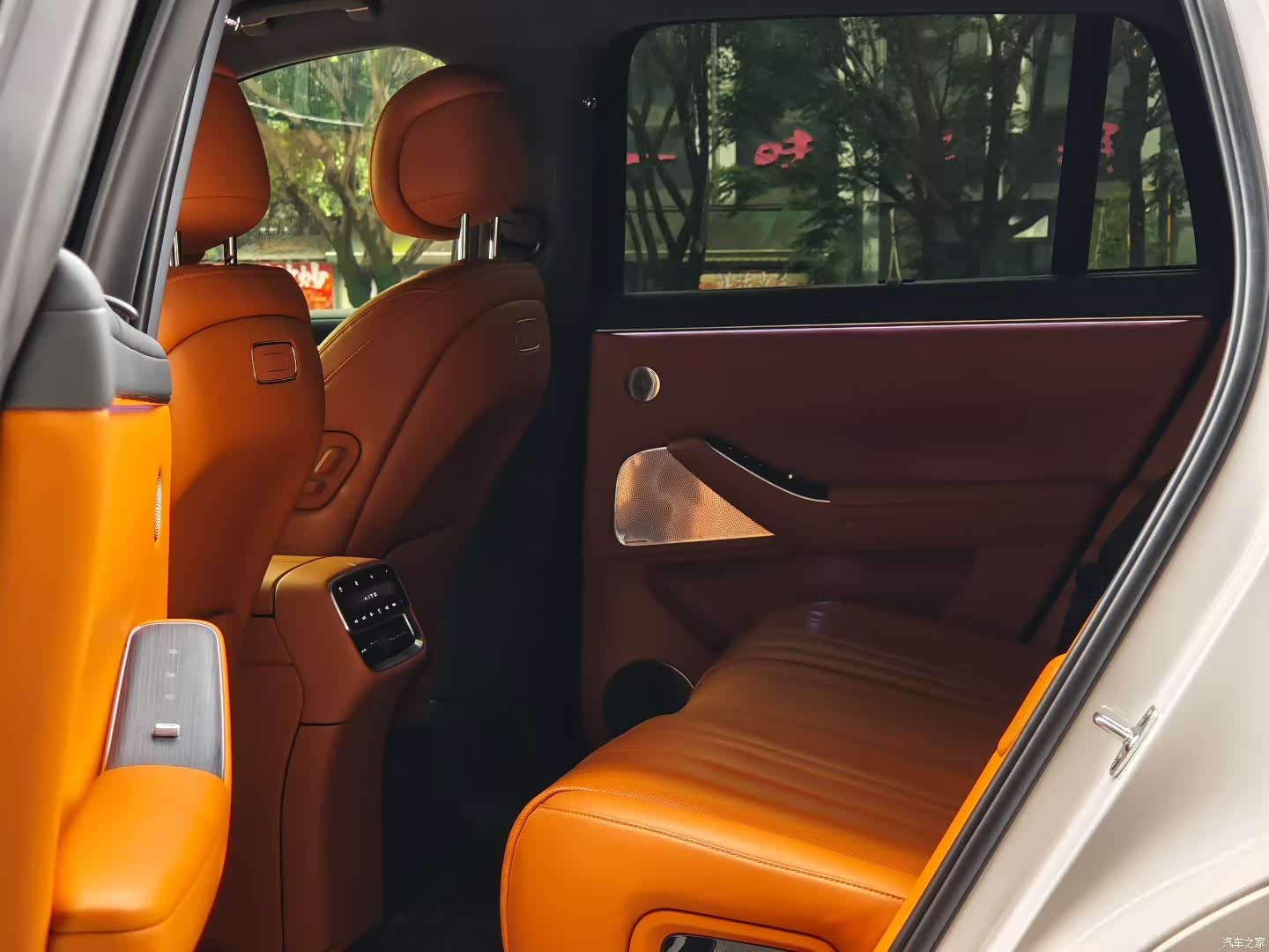AITO M7, 2025 все фото