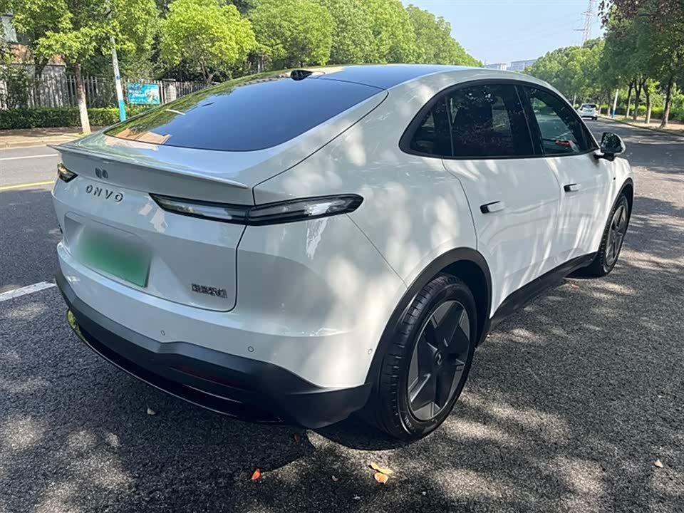NIO L60 NIO L60