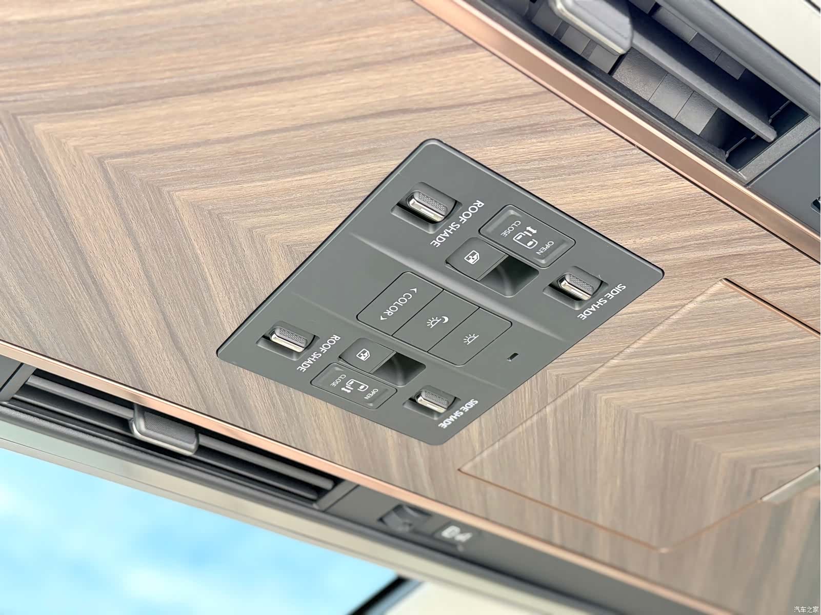 Lexus LM, 2024 18