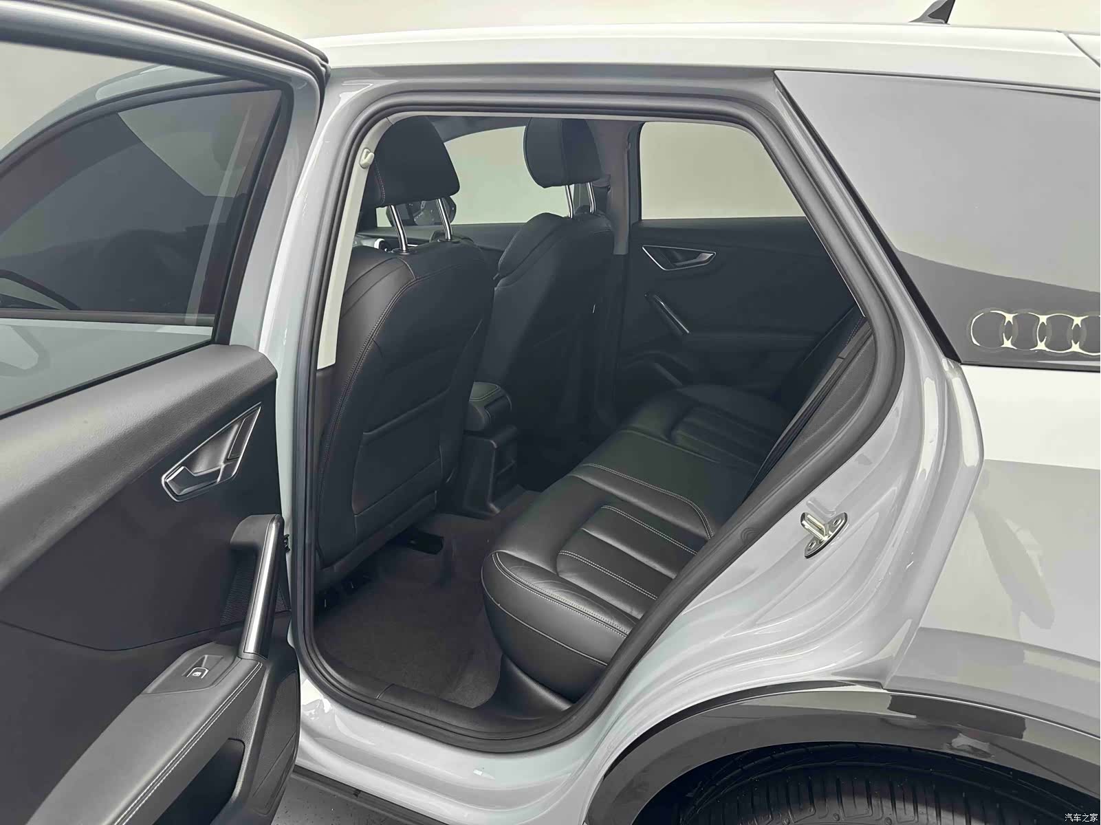 Audi Q2L, 2022 12