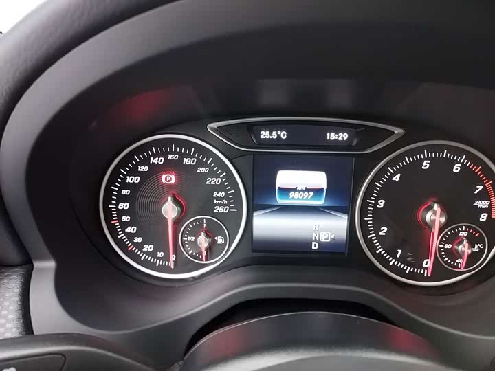 Mercedes-Benz A-Class 2016 A 200 dong gan xing