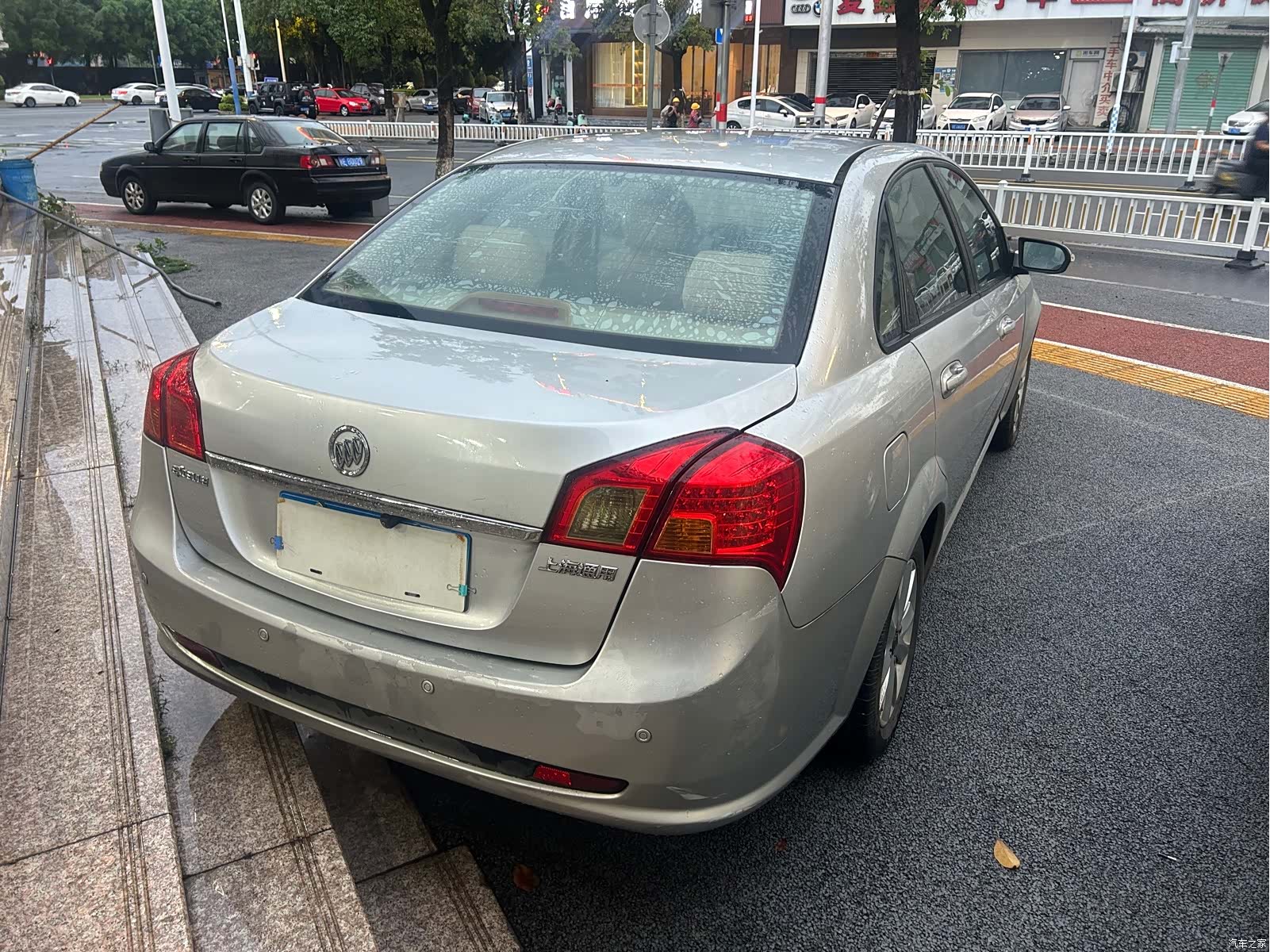 Buick 1.6LX-AT, 2012 12