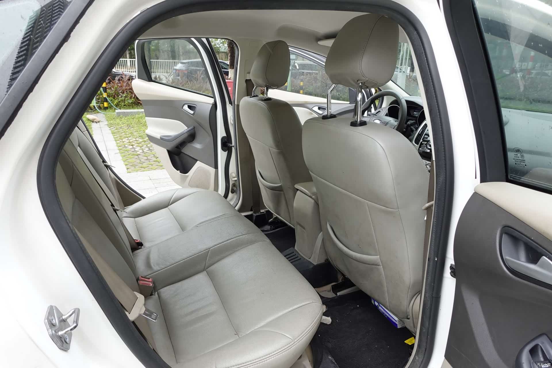 Ford Focus, 2015 9