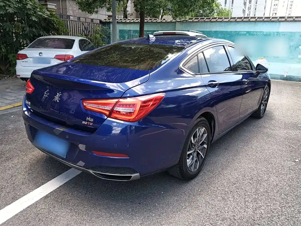 Hongqi H5