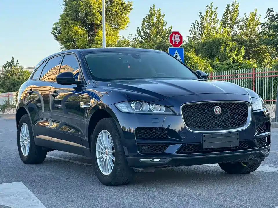 Jaguar F-PACE