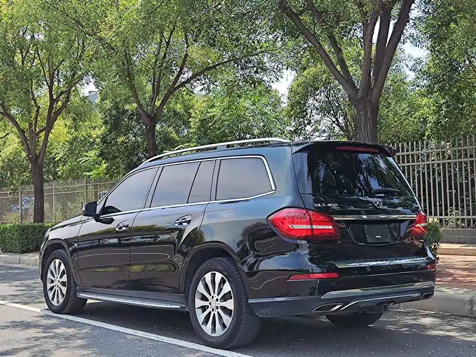 Mercedes-Benz GLS Mercedes-Benz GLS