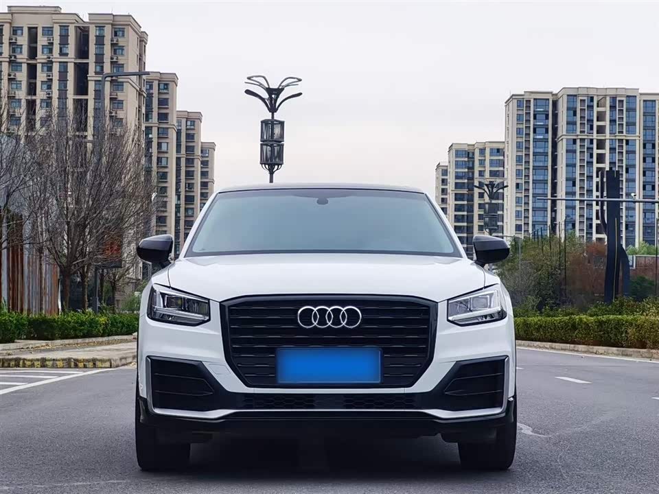 Audi Q2L