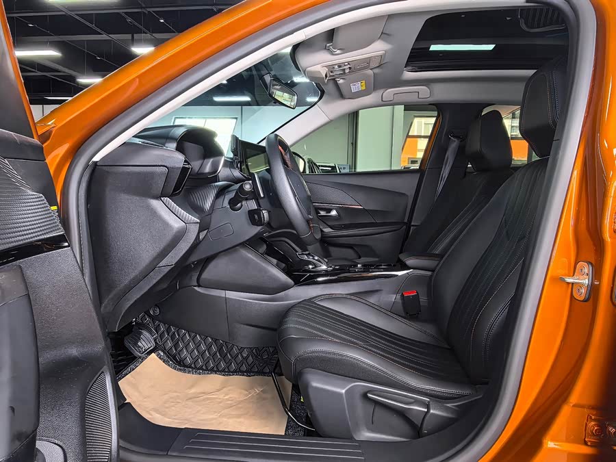 Peugeot 2008 2023, фото 8