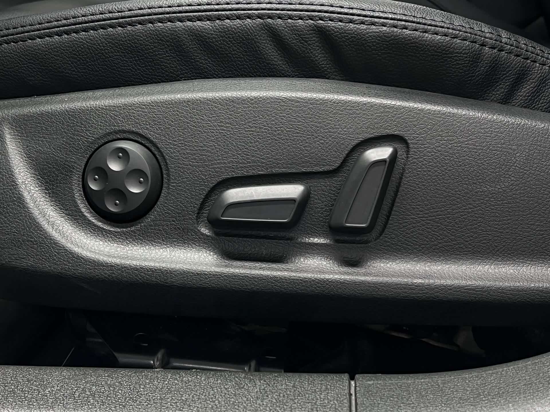 Audi A4L, 2018 33