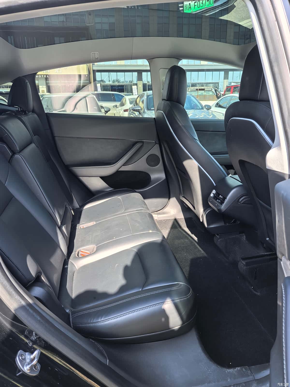 Tesla Model Y, 2022 15