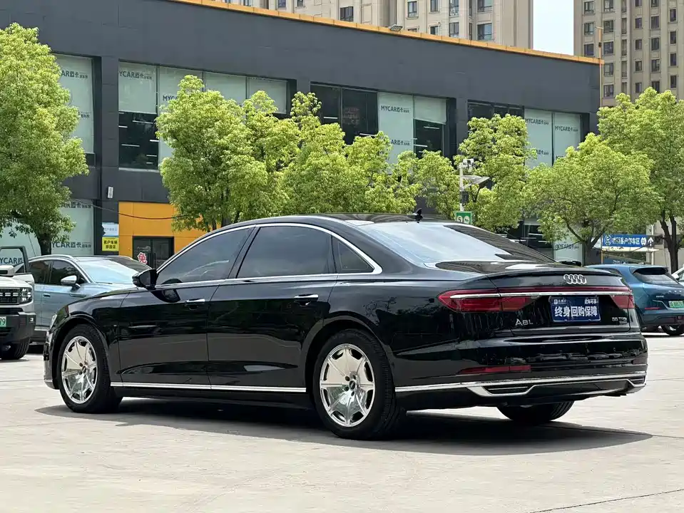 Audi A8