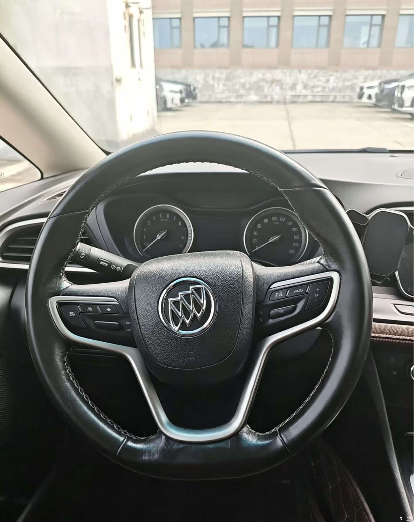 Buick GL6, 2018 6
