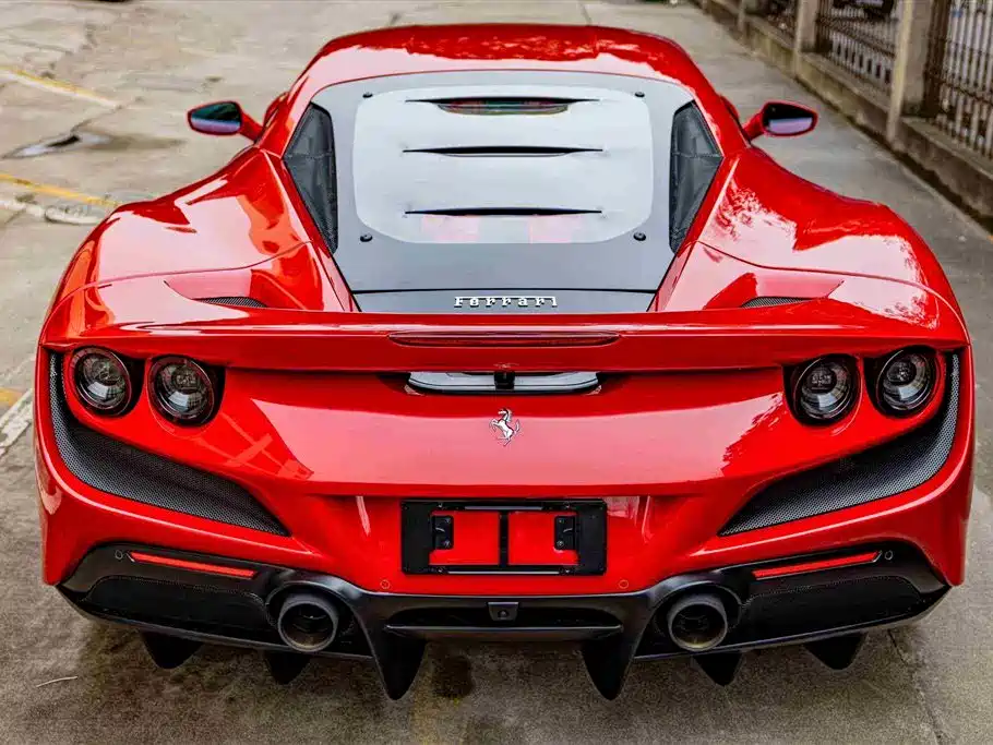 Ferrari F8