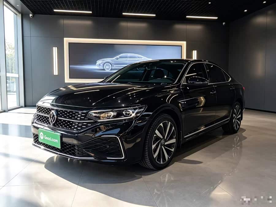 Volkswagen Passat 2022, фото 2