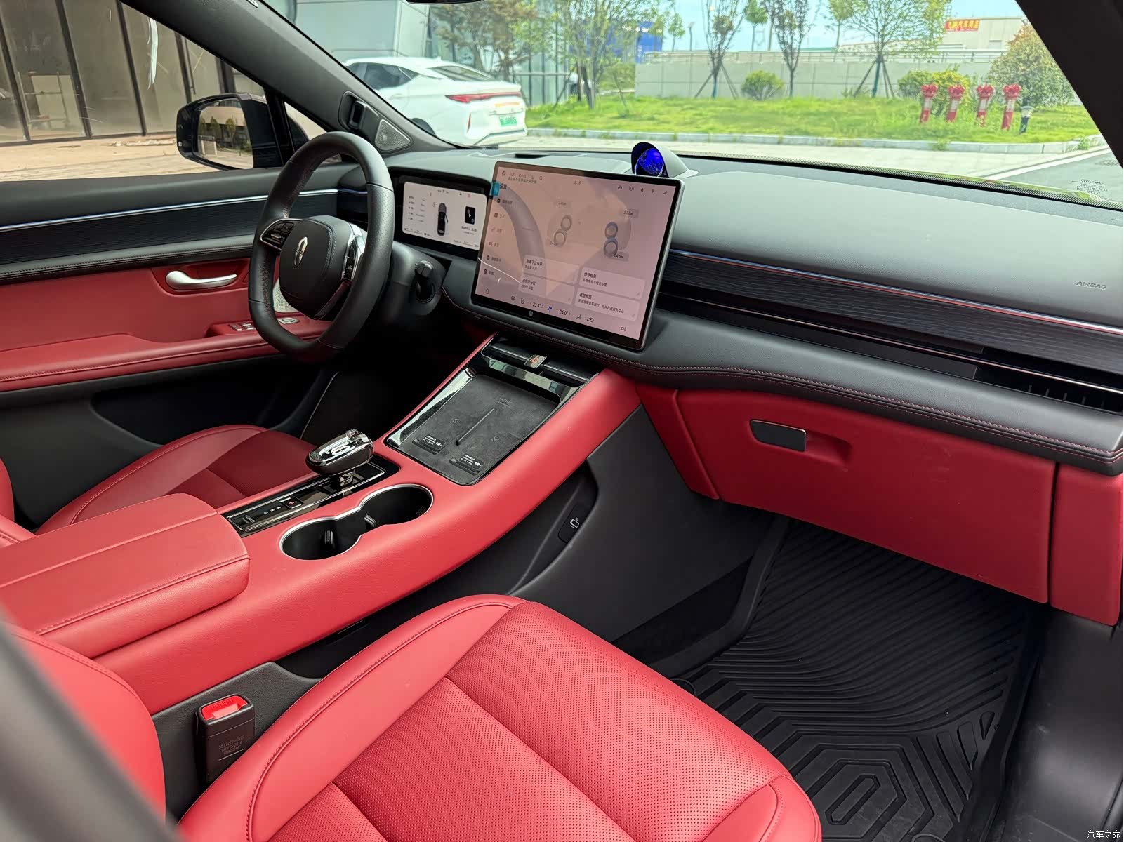 AITO M5, 2025 все фото