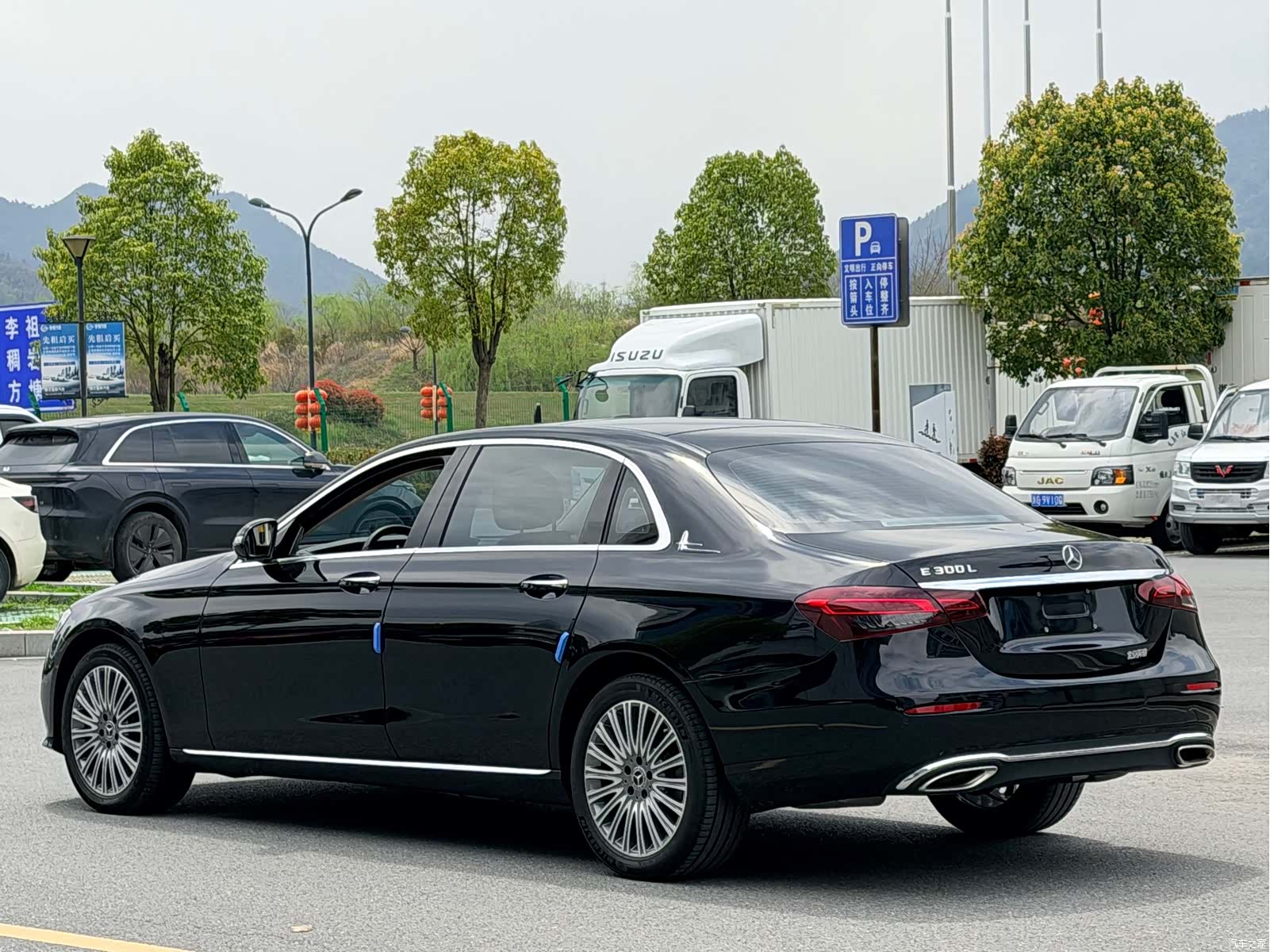 Mercedes-Benz E-Class, 2023 4
