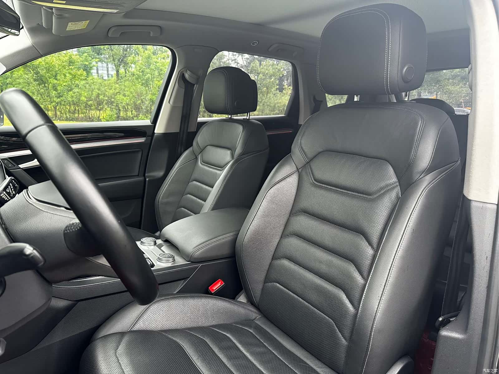 Volkswagen Touareg, 2022 12