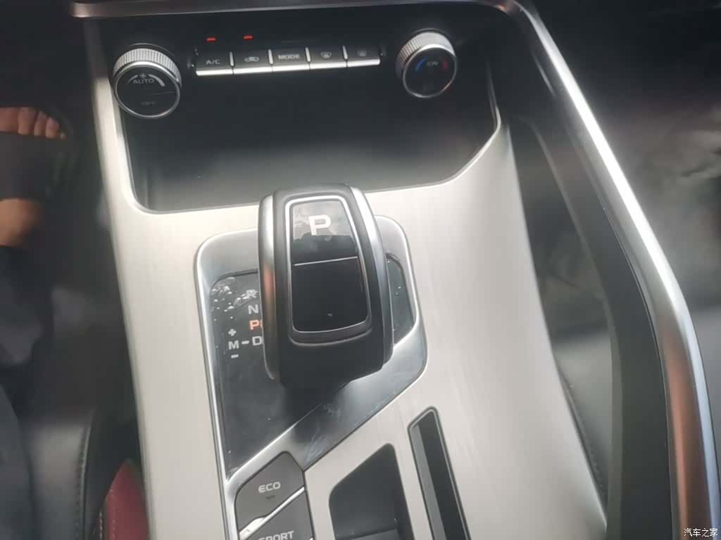 Geely Coolray, 2020 14