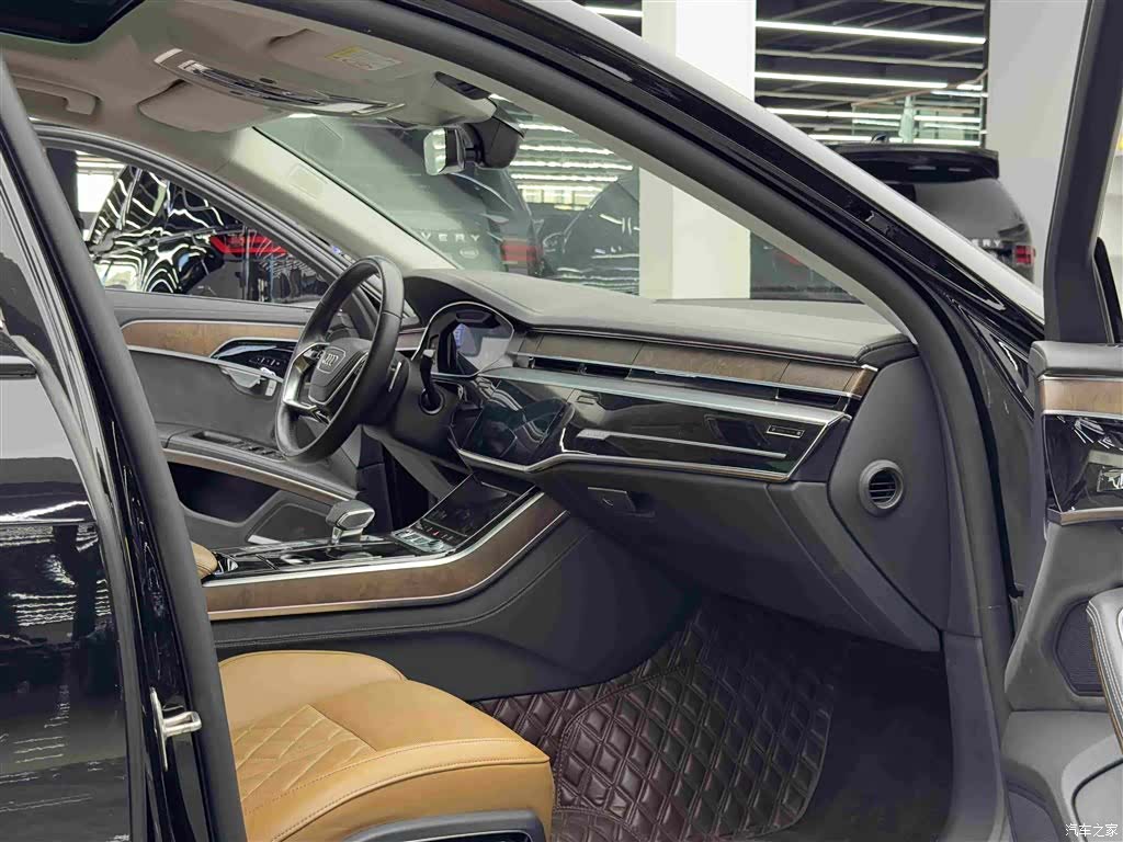Audi A8L, 2023 10