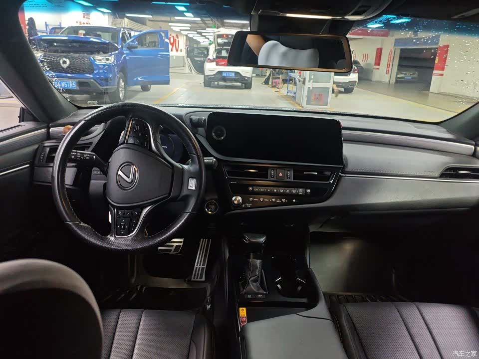 Lexus ES, 2022 9